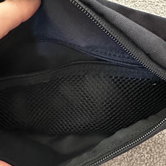 NWOT Nike Black Belt Bag with Neon Green Logo - Picture 4 of 4